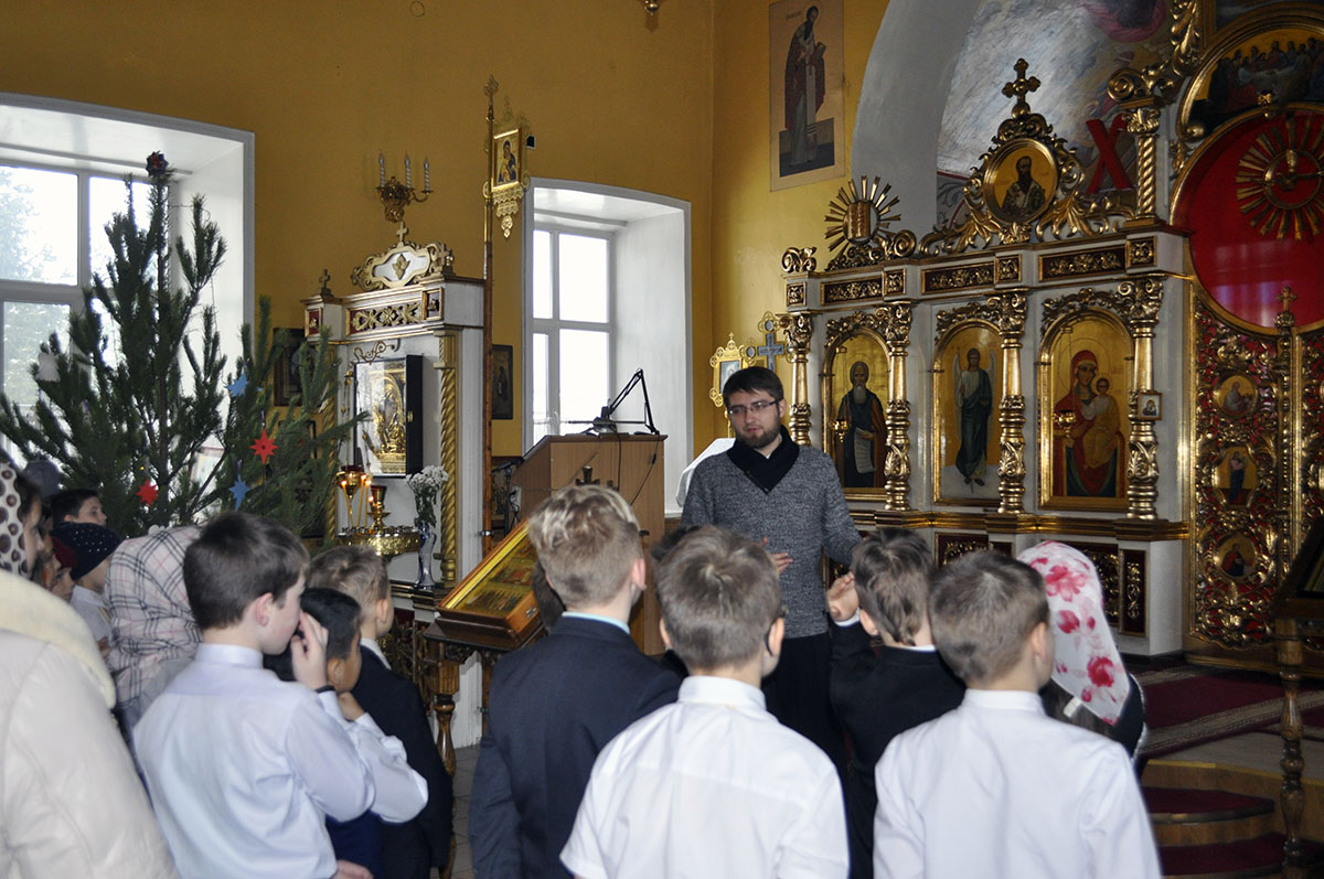 Встреча священника с учениками средней школы №60