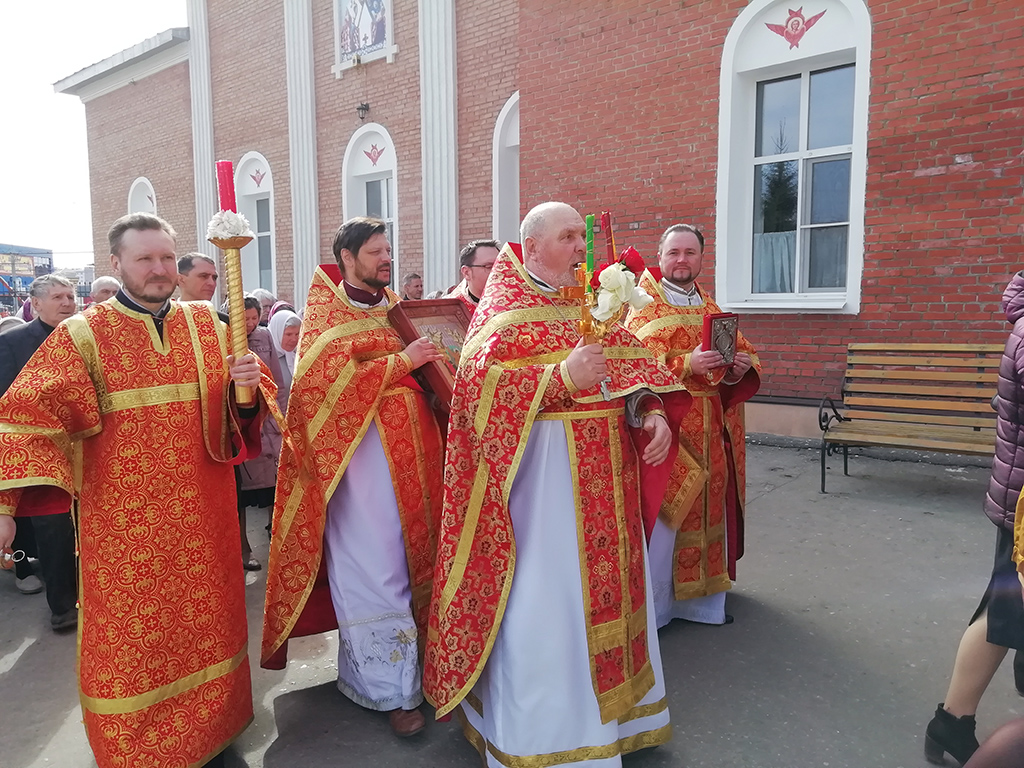 Во вторник Светлой седмицы протоиерей Александр Филиппов совершил Божественную литургию