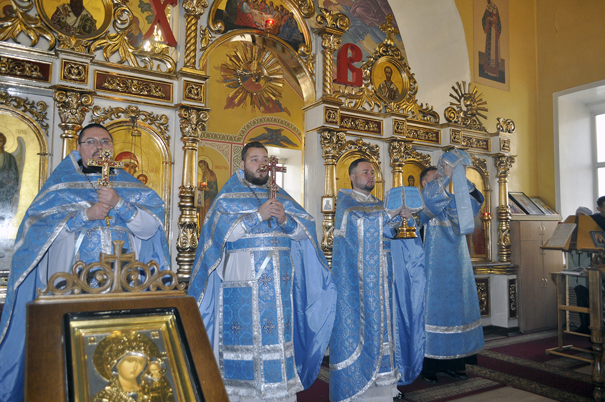 Празднование Казанской иконе Божией Матери