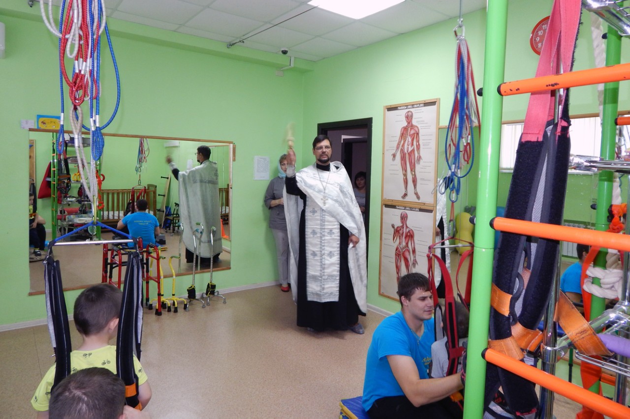 Иерей Сергий Беляков посетил физкультурно-оздоровительный центр для людей с ограниченными возможностями "Адели-Пенза"