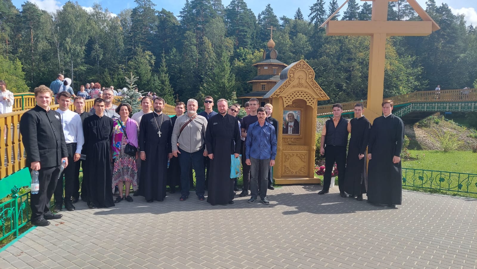   Студенты и сотрудники Пензенской семинарии совершили паломничество в Дивеево   