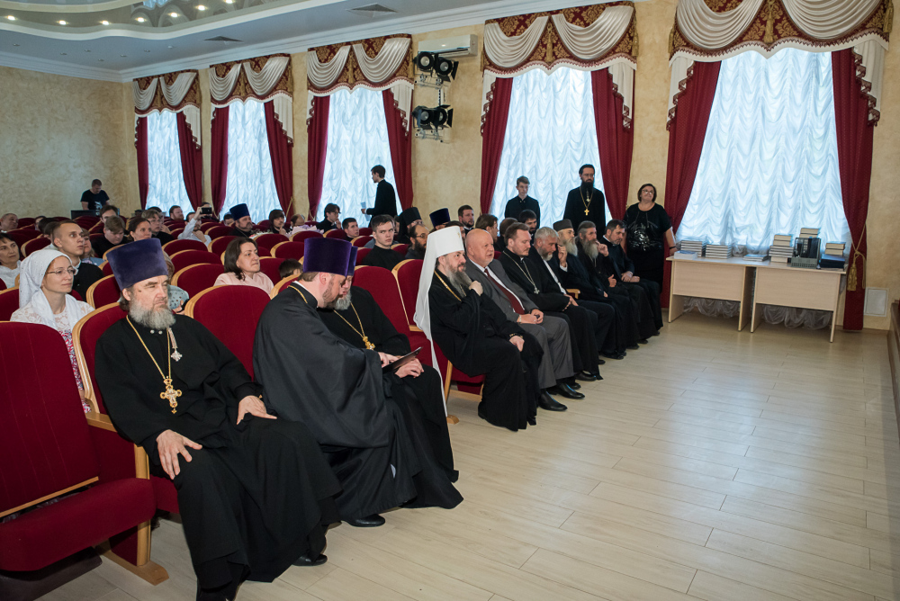 Протоиерей Александр Филиппов участвовал в церемонии вручения дипломов в Пензенской духовной семинарии