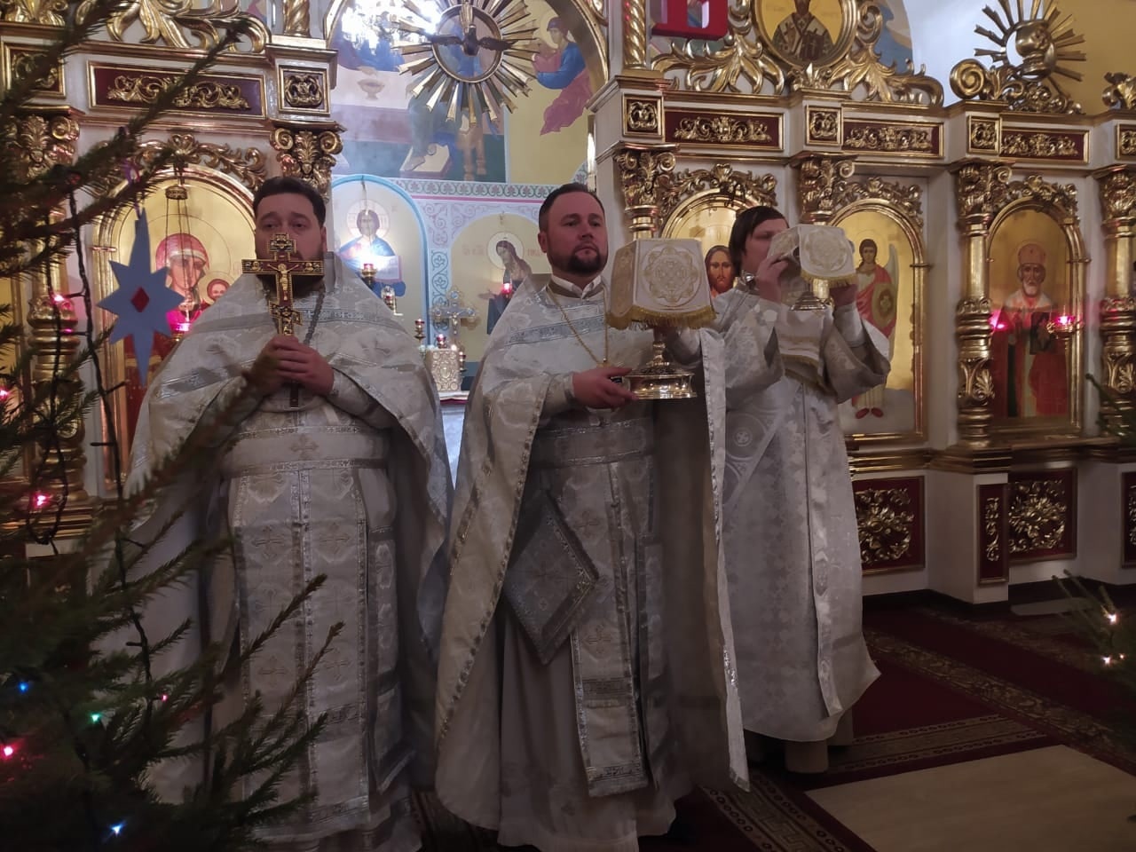 Протоиерей Александр Филиппов совершил Рождественскую литургию