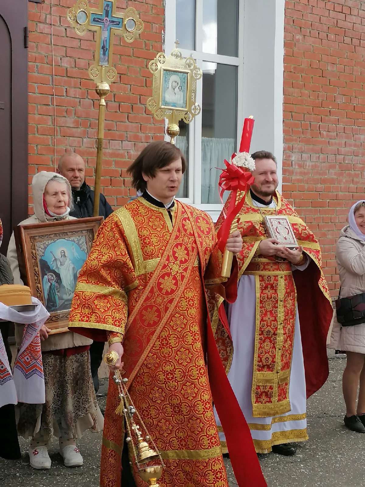  В четверг  Светлой седмицы протоиерей Александр Филиппов совершил Божественную литургию