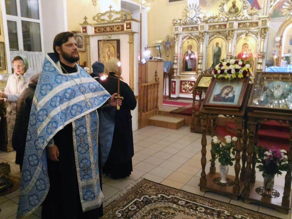Всенощное бдение накануне Недели 23-ей по Пятидесятнице и праздника Казанской иконе Божией Матери