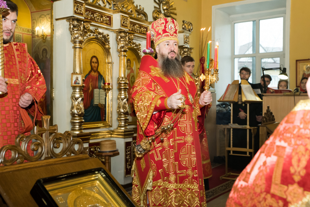 Во вторник Светлой седмицы митрополит Серафим совершил Божественную литургию в нашем храме