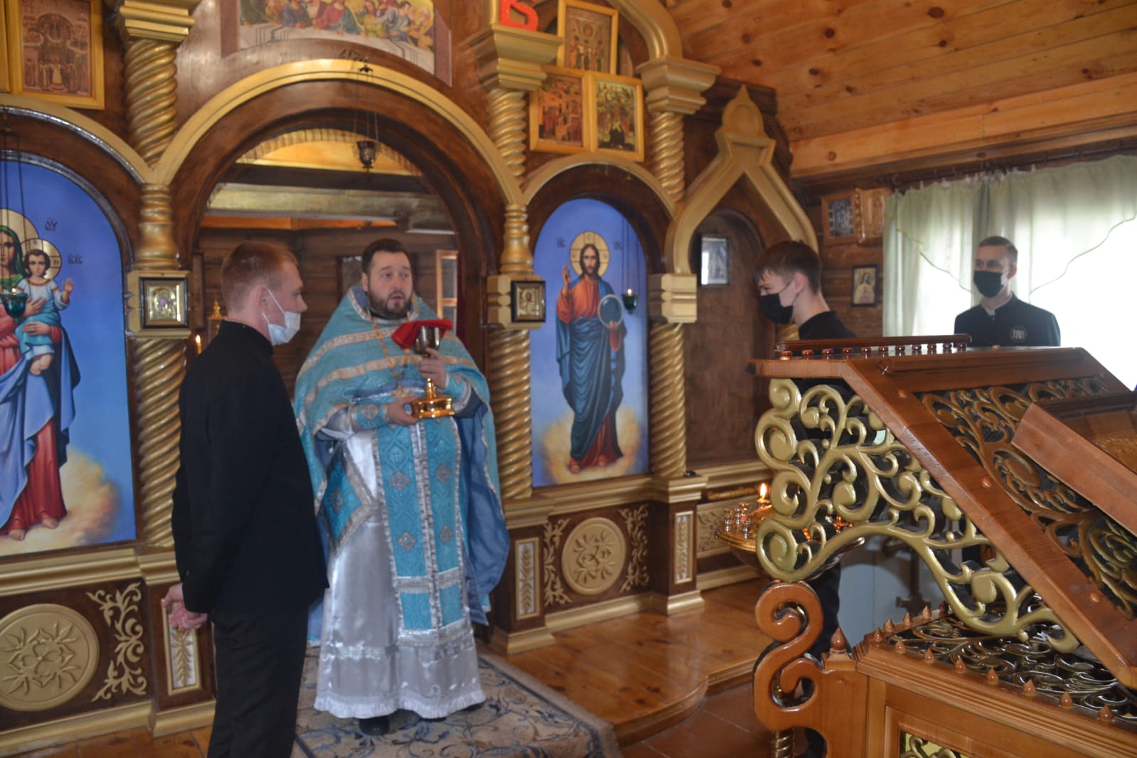 Протоиерей Антоний Шварёв совершил Божественную литургию в ИК-7 