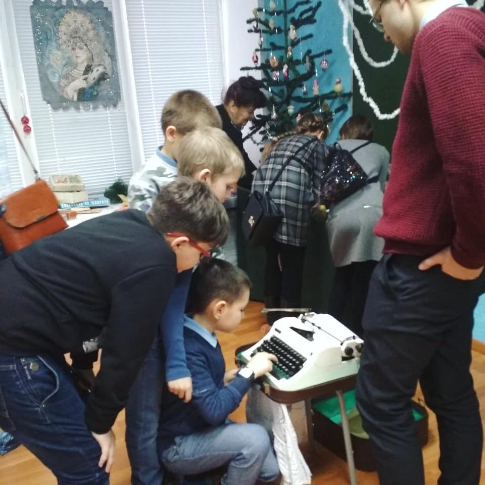 Воспитанники воскресной школы посетили "Музей елочной игрушки"