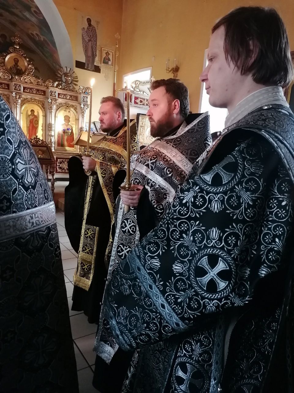 Протоиерей Александр Филиппов совершил утреню с чтением Великого канона преподобного Андрея Критского