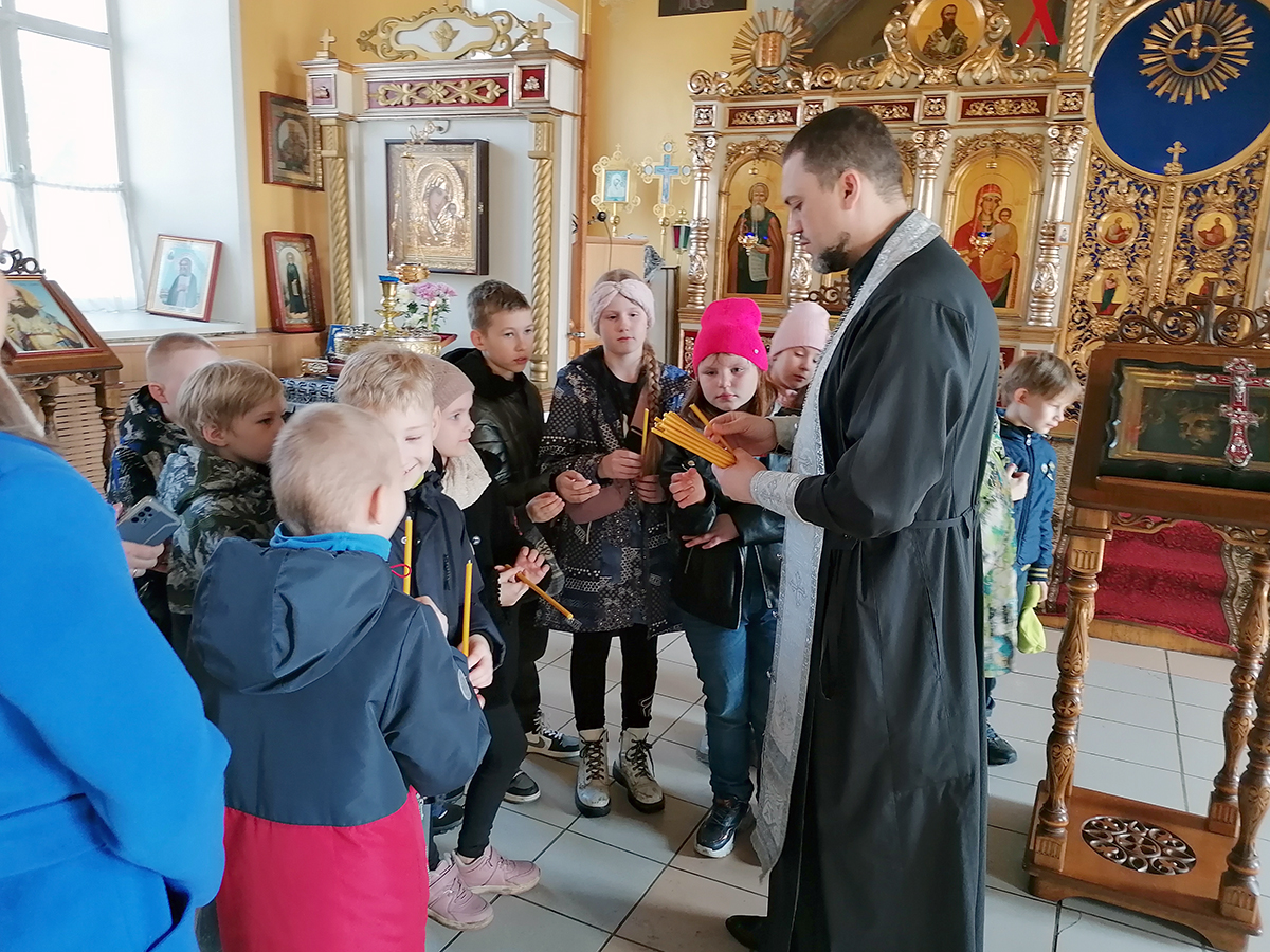 Иерей Владимир Журавлев встретился с учениками средней школы №60