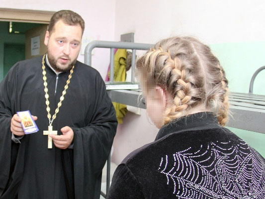 Проитоиерей Антоний Шварёв посетил несовершеннолетних, содержащихся в СИЗО-1