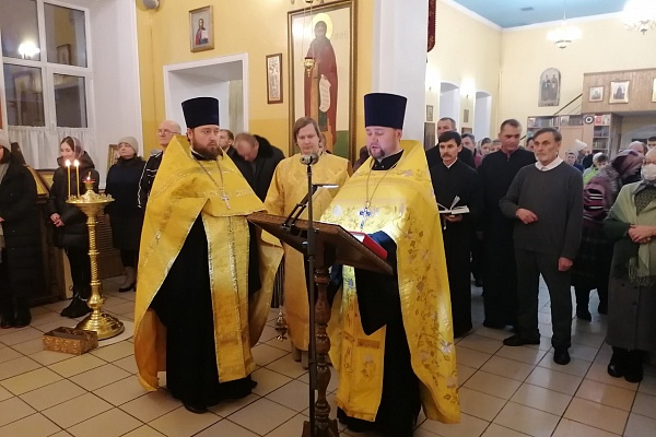 Протоиерей Александр Филиппов совершил Новогодний молебен
