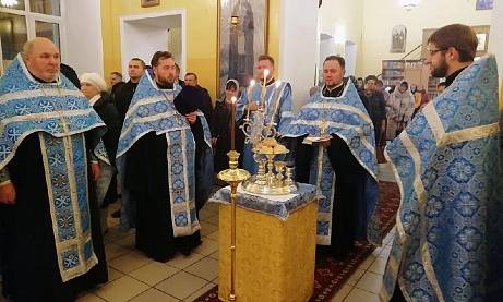 Всенощное бдение в канун празднования Казанской иконы Божией Матери