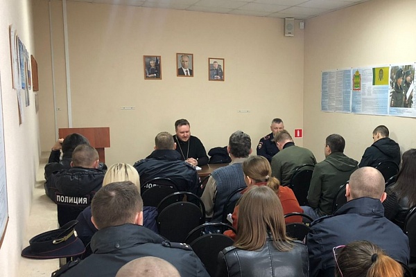 Священник Сергий Карасёв встретился с сотрудниками отдела полиции №5 по городу Пензе