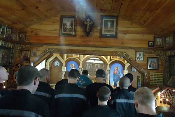  Протоиерей Антоний Шварев совершил Божественную литургию в ИК-7