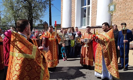 В субботу Светлой седмицы протоиерей Александр Филиппов совершил Божественную литургию