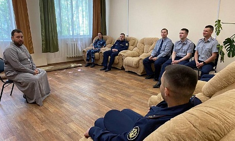 Протоиерей Антоний Шварёв провел духовную беседу с сотрудниками уголовно-исполнительной инспекции 