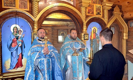 Протоиерей Антоний Шварёв возглавил литургию в храме при исправительной колонии №7