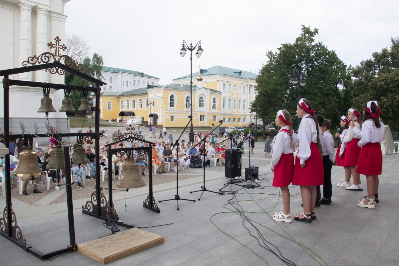 Воспитанники воскресной школы участвовали в праздничном концерте «Колокольные звоны Святой Руси»