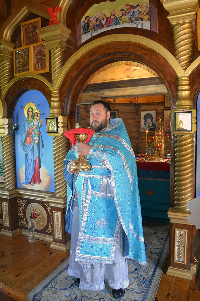 Протоиерей Антоний Шварёв совершил литургию в ИК-7