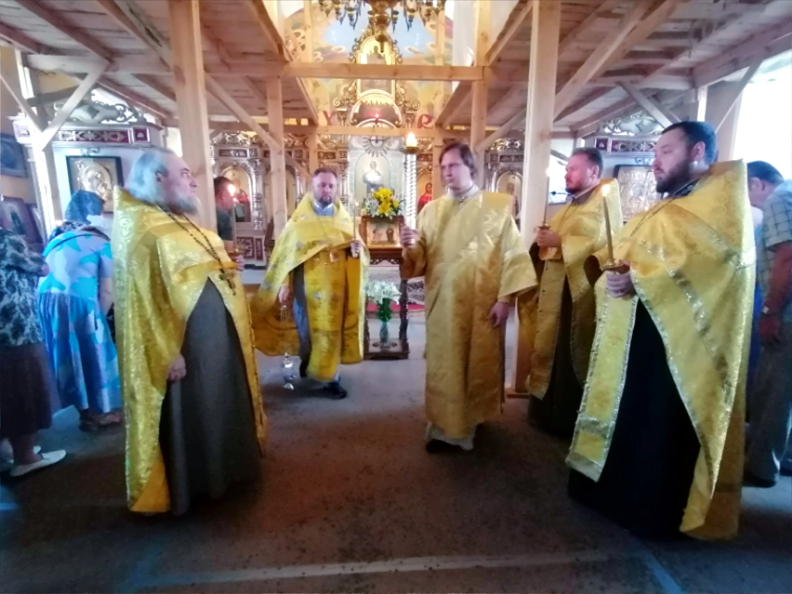 Всенощное бдение в канун праздника первоверховных апостолов Петра и Павла