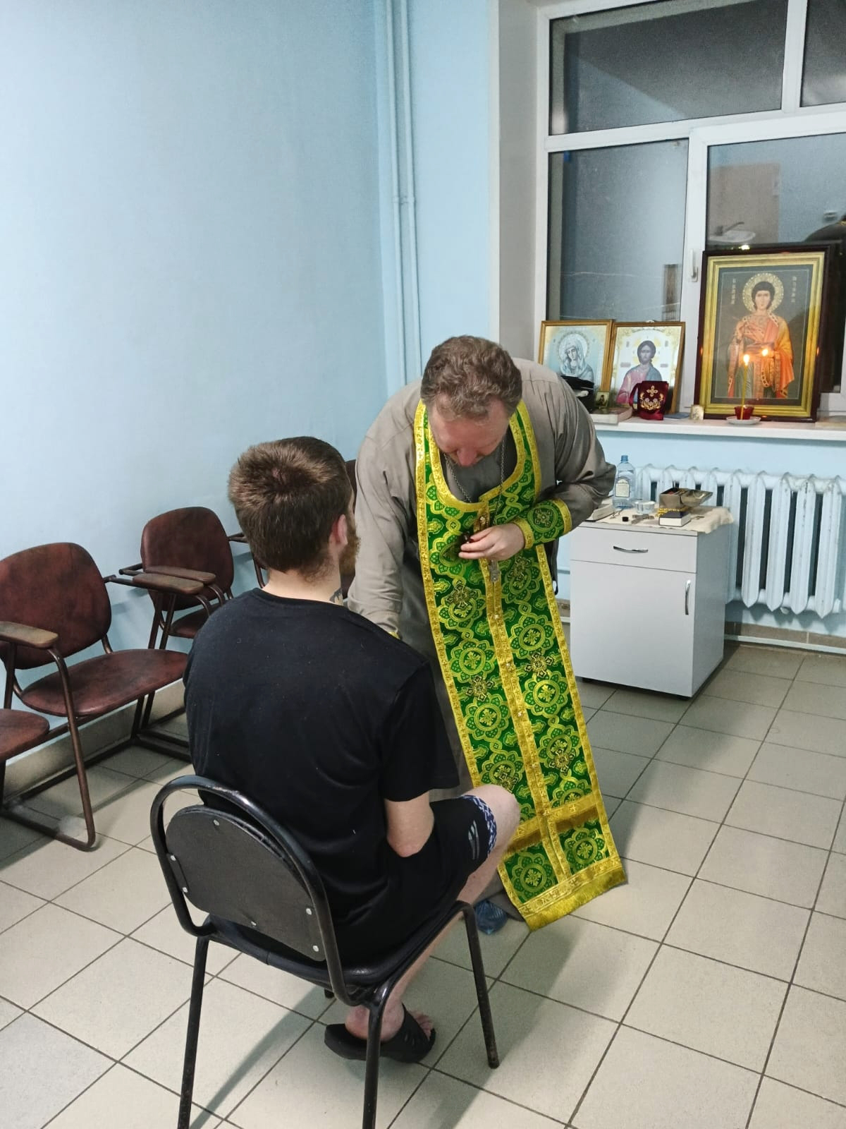 Священники посетили раненых участников СВО в военном госпитале Пензы