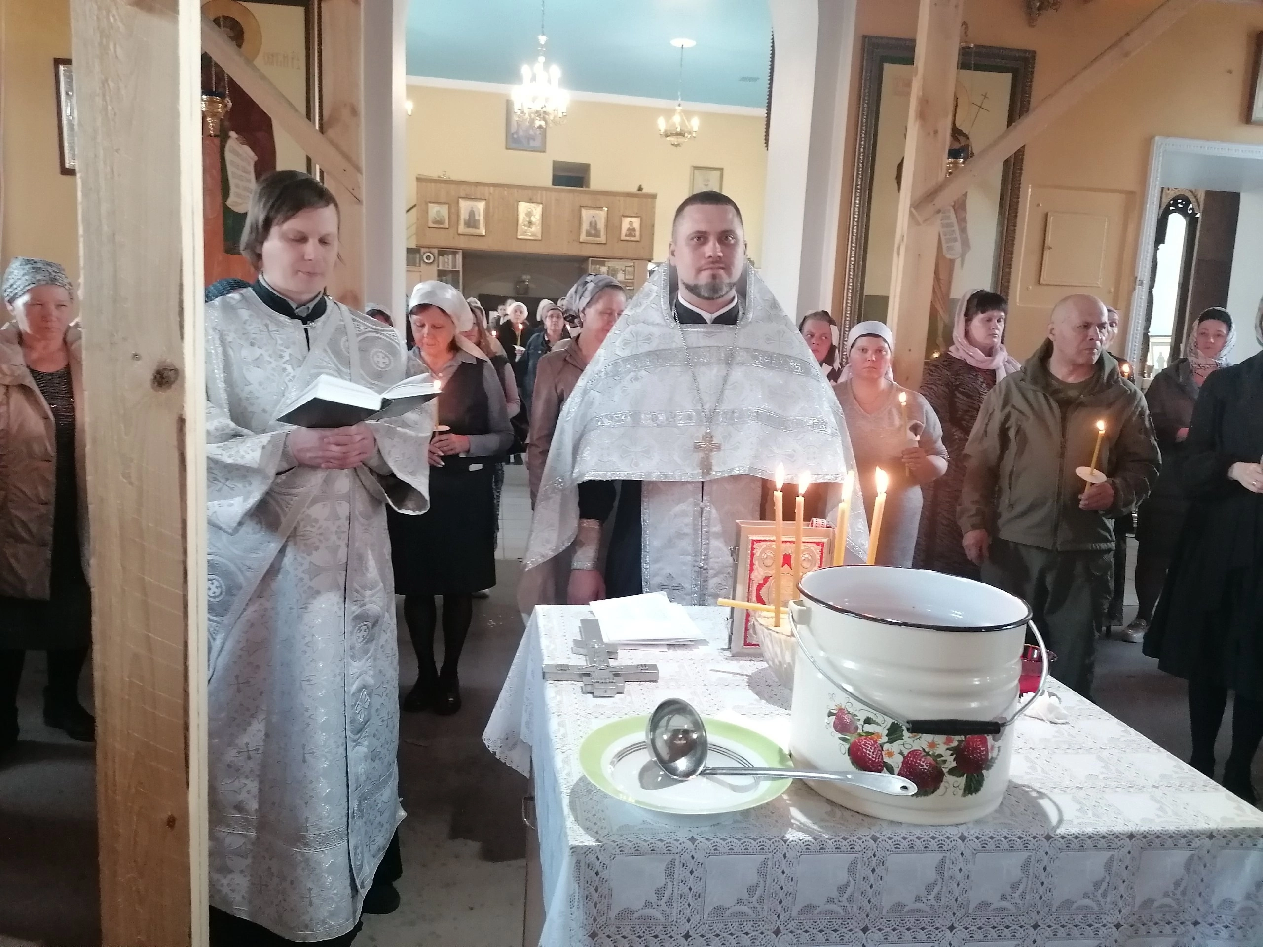 Протоиерей Александр Филиппов совершил Таинство Соборования 