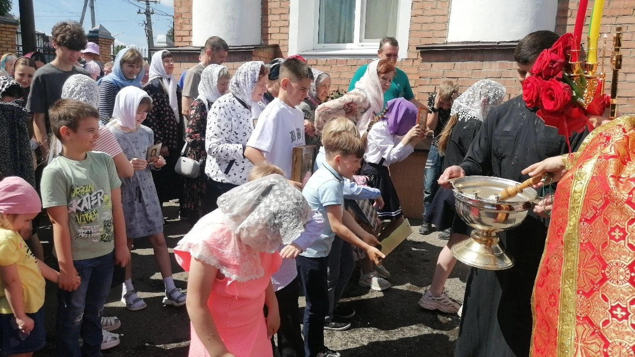 Богослужения в Неделю о слепом 