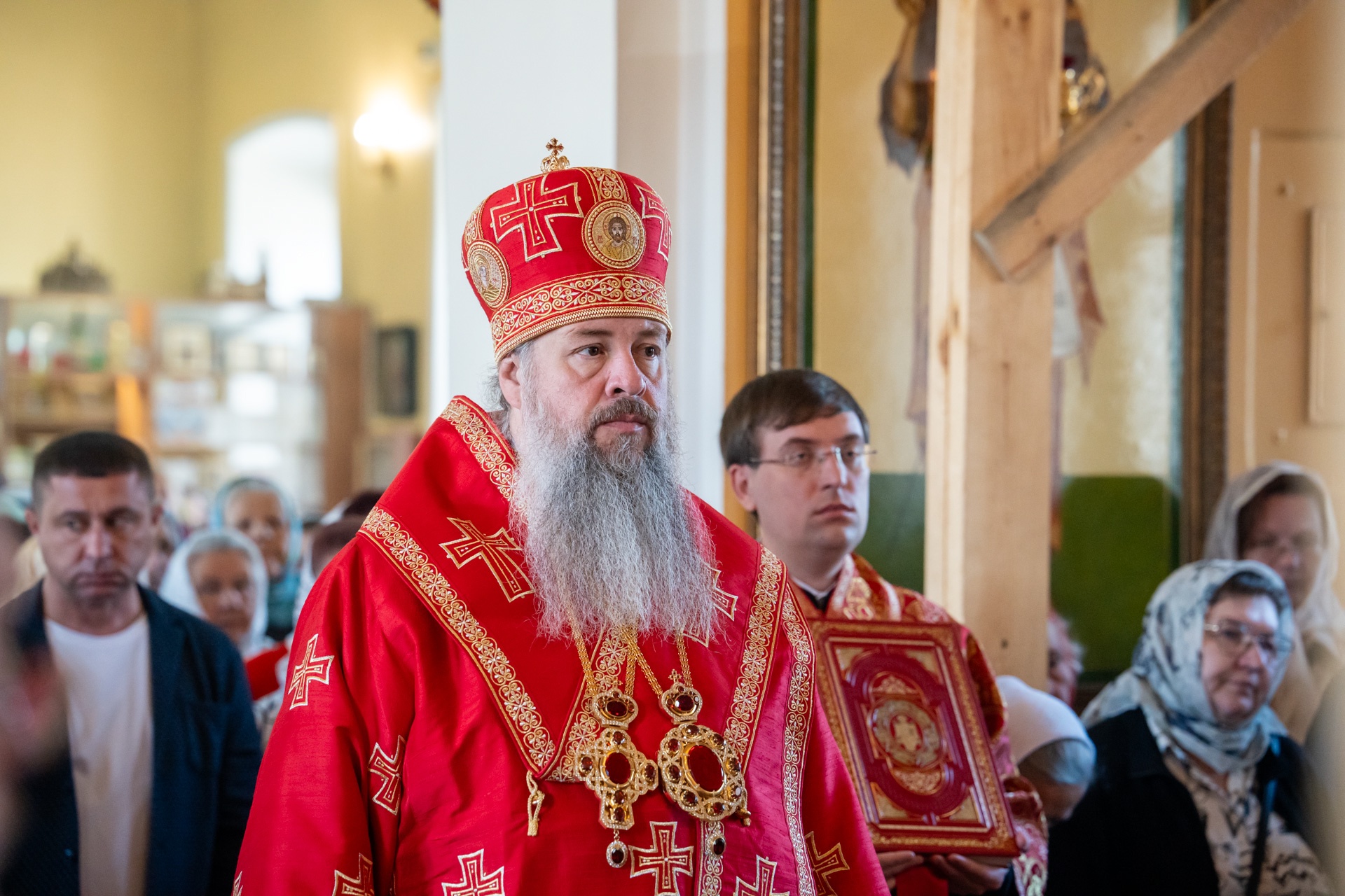 В день престольного праздника митрополит Серафим совершил литургию в нашем храме