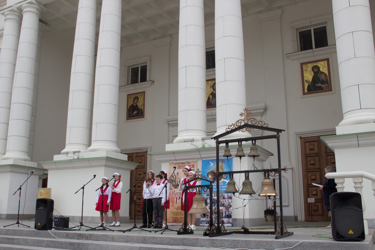 Воспитанники воскресной школы участвовали в праздничном концерте «Колокольные звоны Святой Руси»