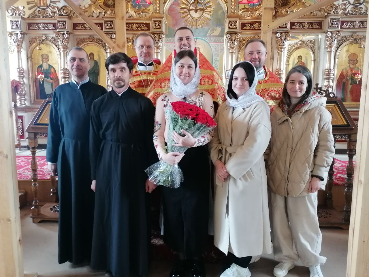 В субботу 3-й седмицы по Пасхе протоиерей Александр Филиппов поздравил регента с днем рождения 