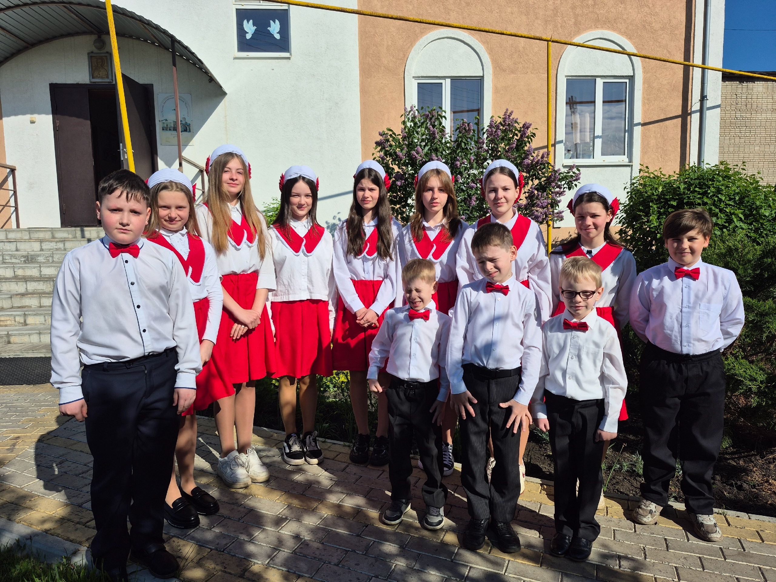 В день престольного праздника митрополит Серафим совершил литургию в нашем храме