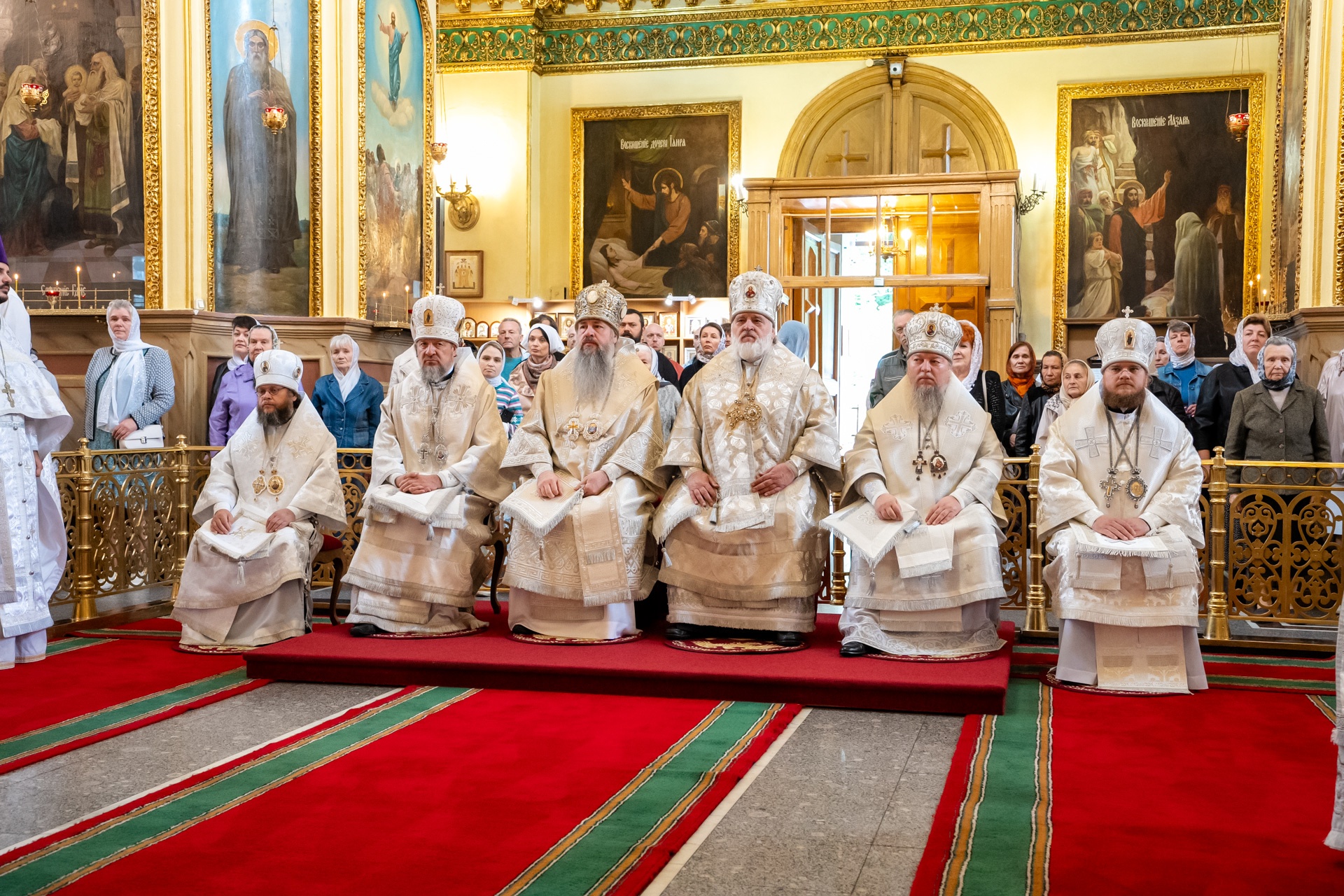 Протоиерей Александр Филиппов сослужил митрополиту Серафиму за литургией в Успенском соборе Пензы в 25-ю годовщину со дня кончины архиепископа Серафима (Тихонова) 