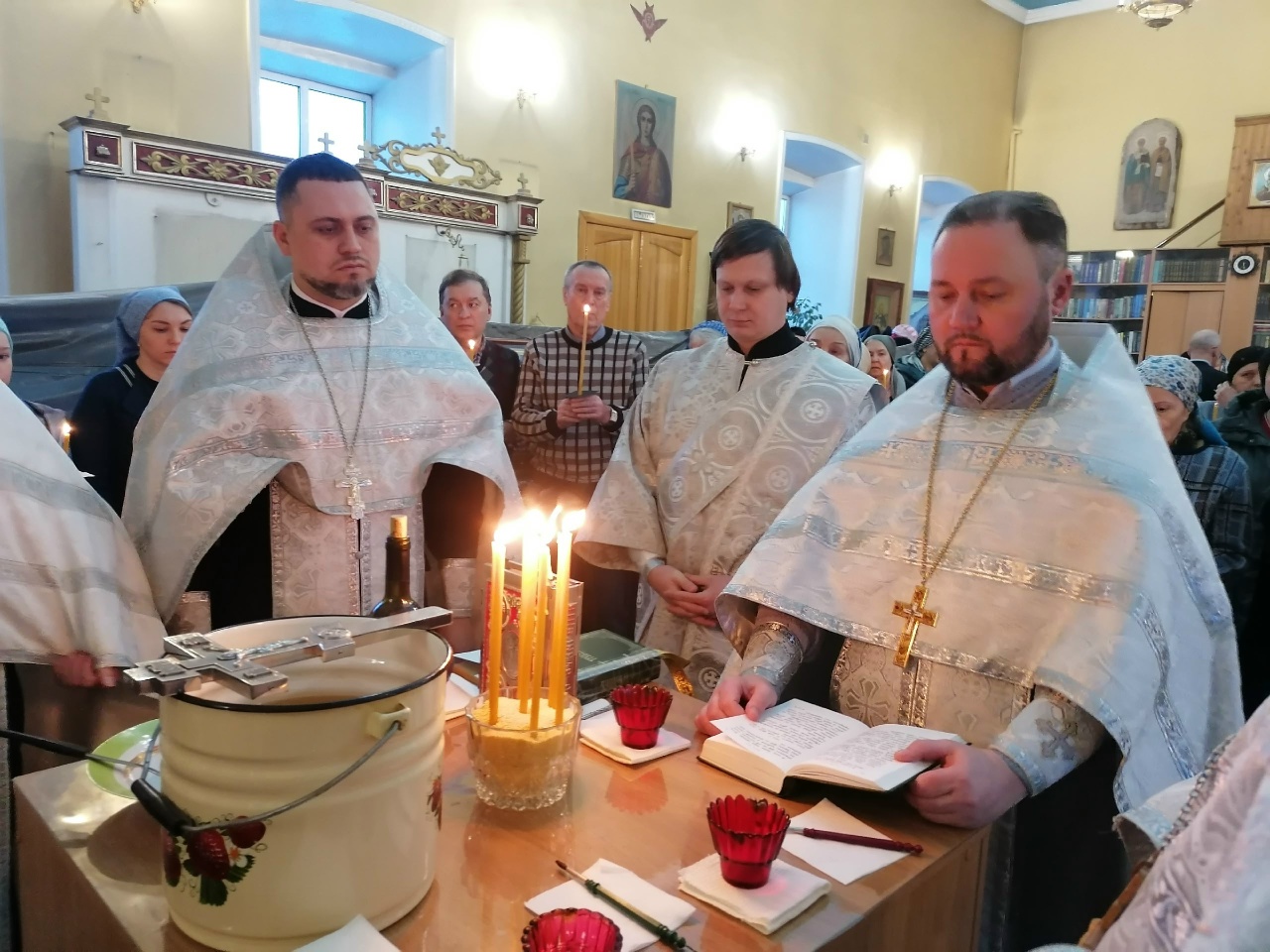 Протоиерей Александр Филиппов совершил Таинство Соборования