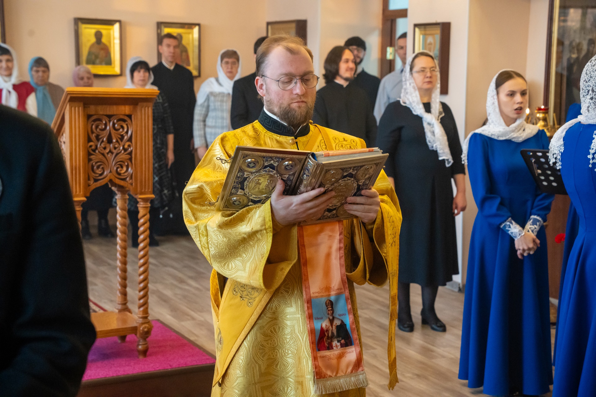 Протоиерей Александр Филиппов сослужил митрополиту Серафиму в престольный праздник и актовый день в Пензенской духовной семинарии   