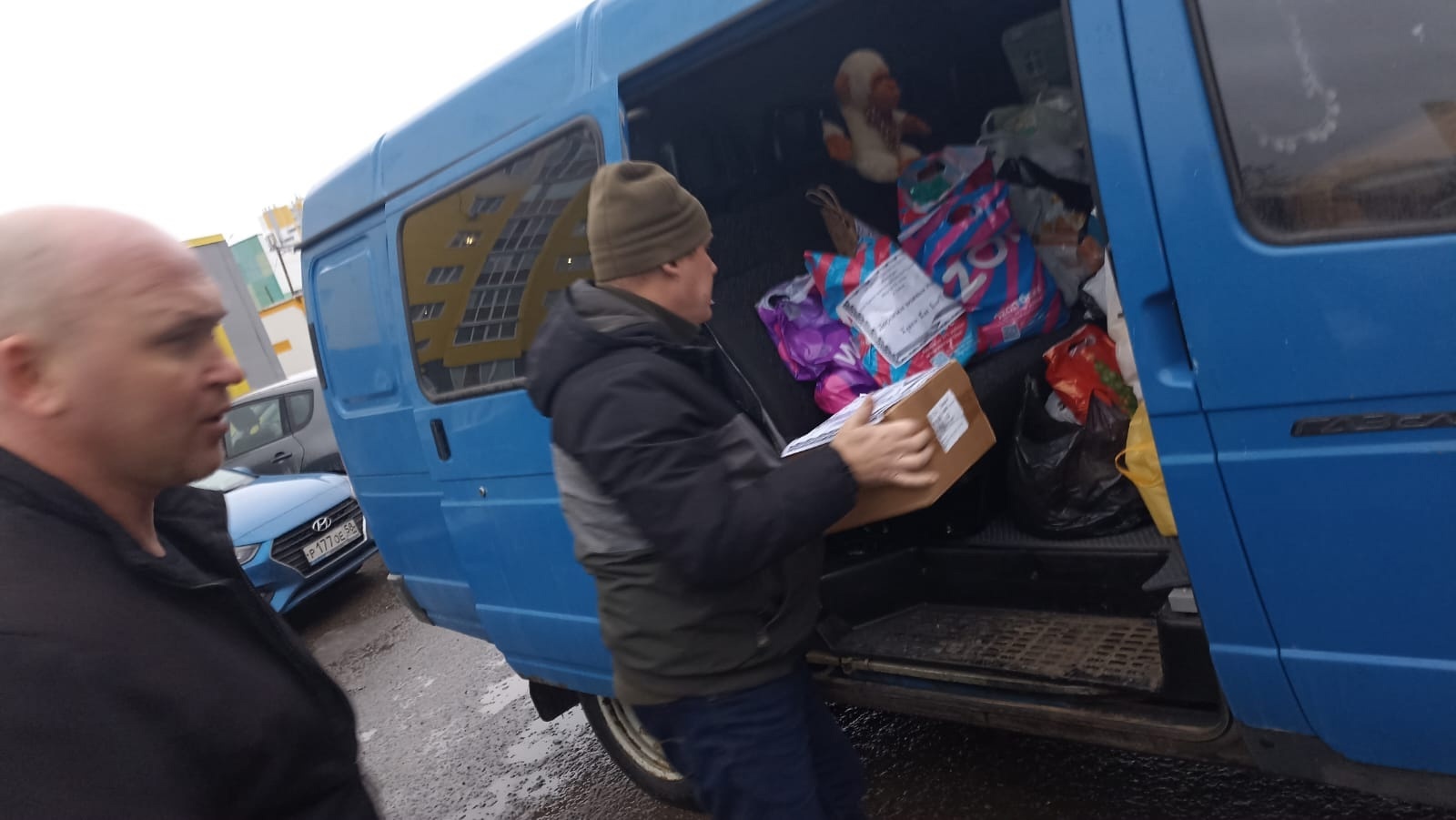 Дети из воскресной школы Никольского храма участвовали во Всероссийской акции"Письмо и посылка солдату"