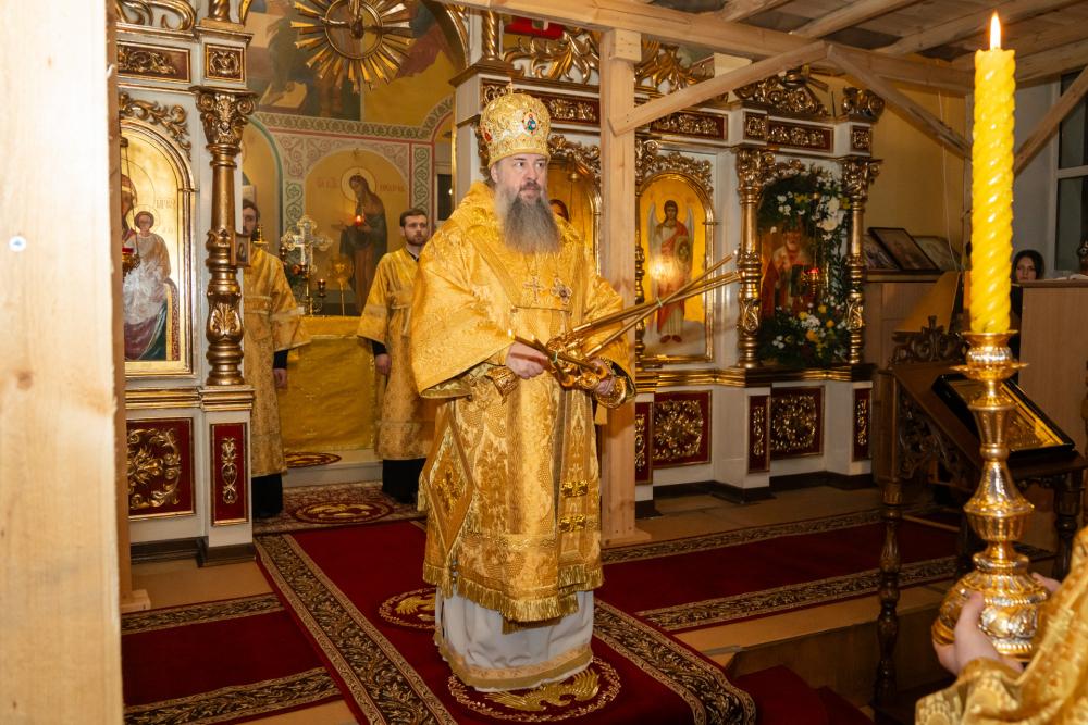 В канун престольного праздника митрополит Серафим совершил всенощное бдение в нашем храме