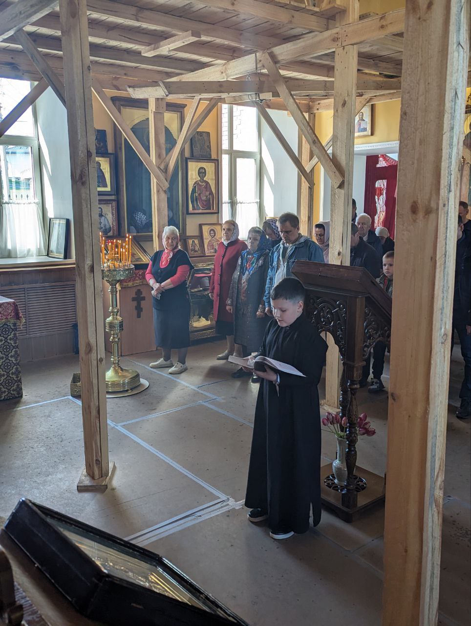 Богослужения в Неделю о расслабленном 