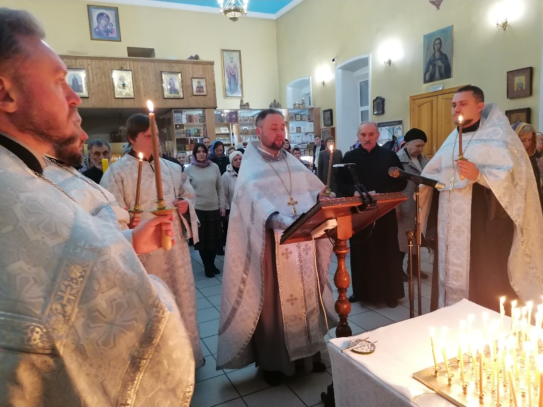 Вечернее богослужение в канун Димитриевской родительской субботы