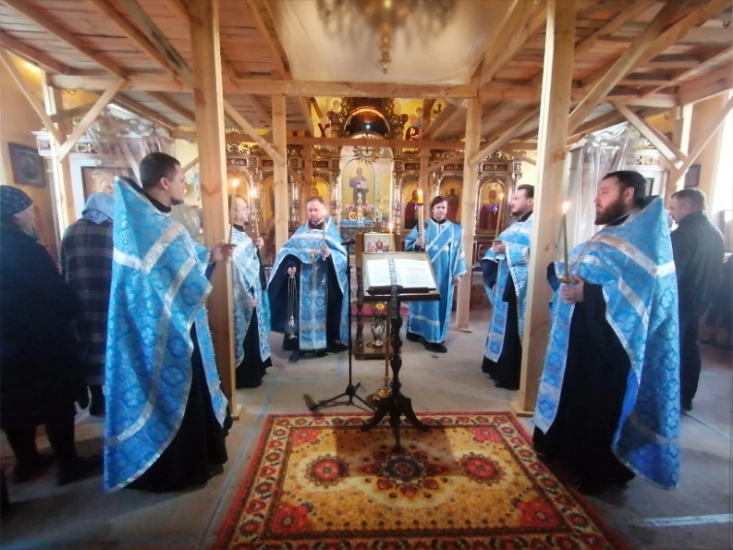 Богослужение в канун Субботы Акафиста