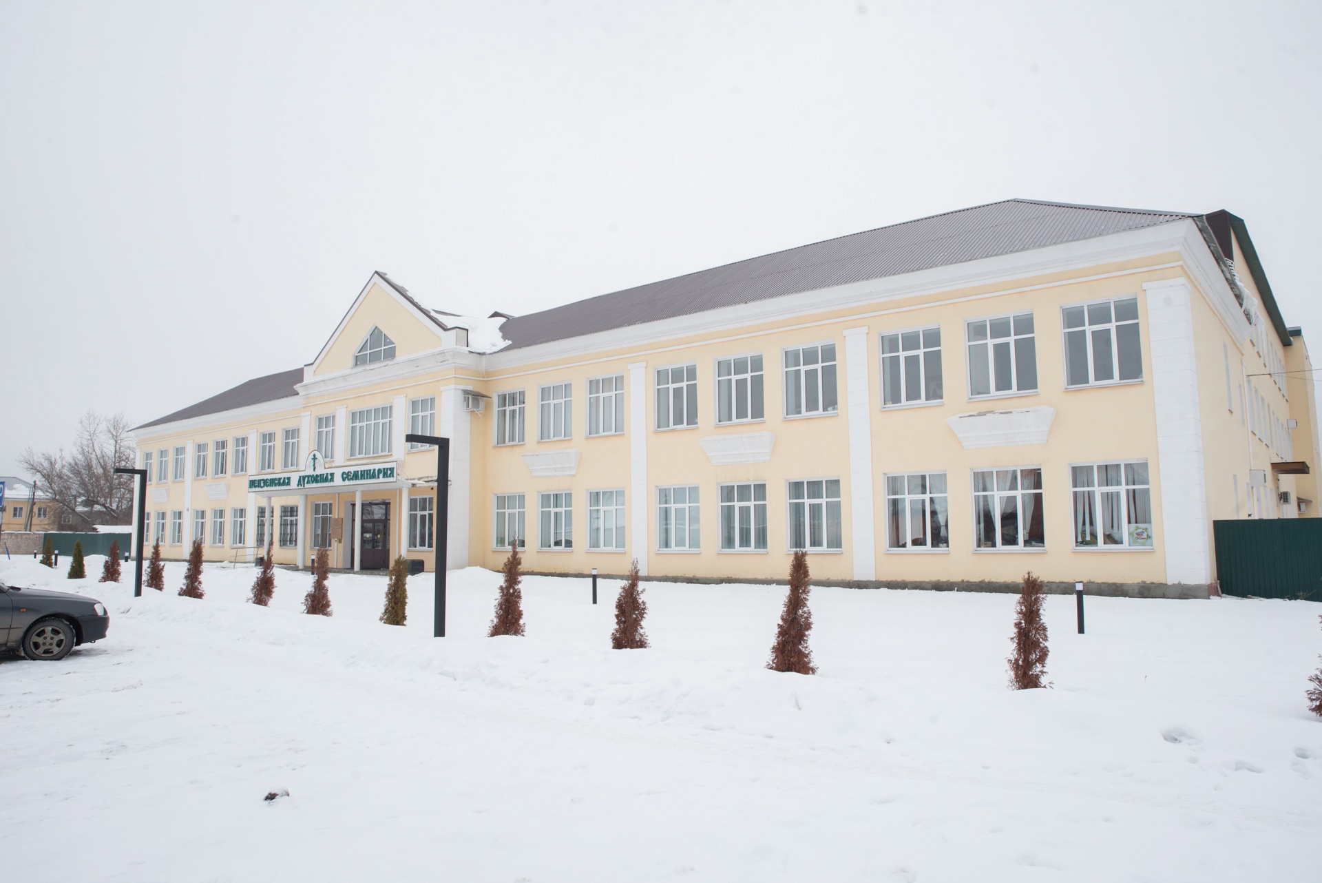 В понедельник первой седмицы Великого поста протоиерей Александр Филиппов молился за Архиерейским богослужением в храме святителя Иннокентия Иркутского при семинарии