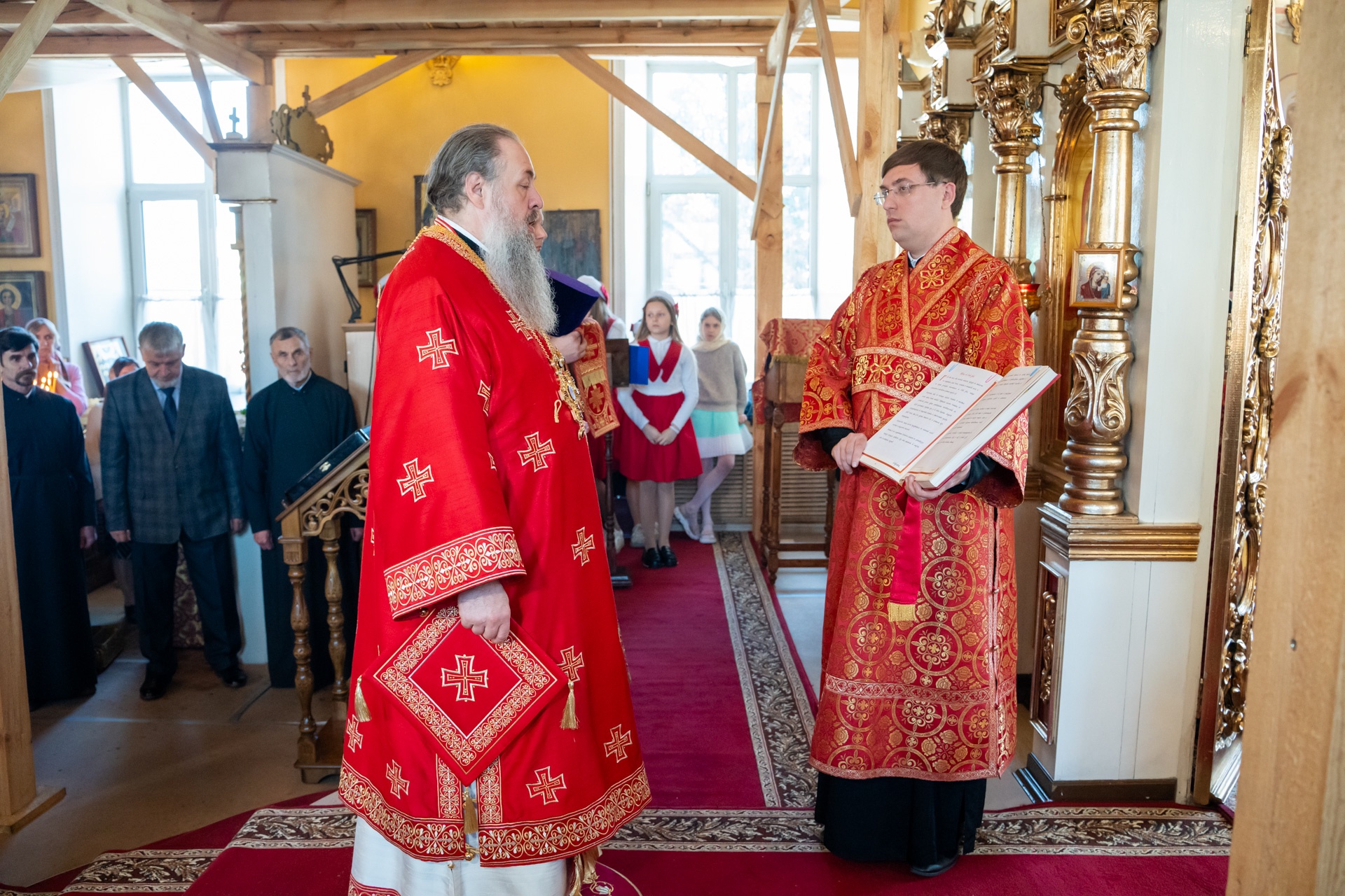 В день престольного праздника митрополит Серафим совершил литургию в нашем храме
