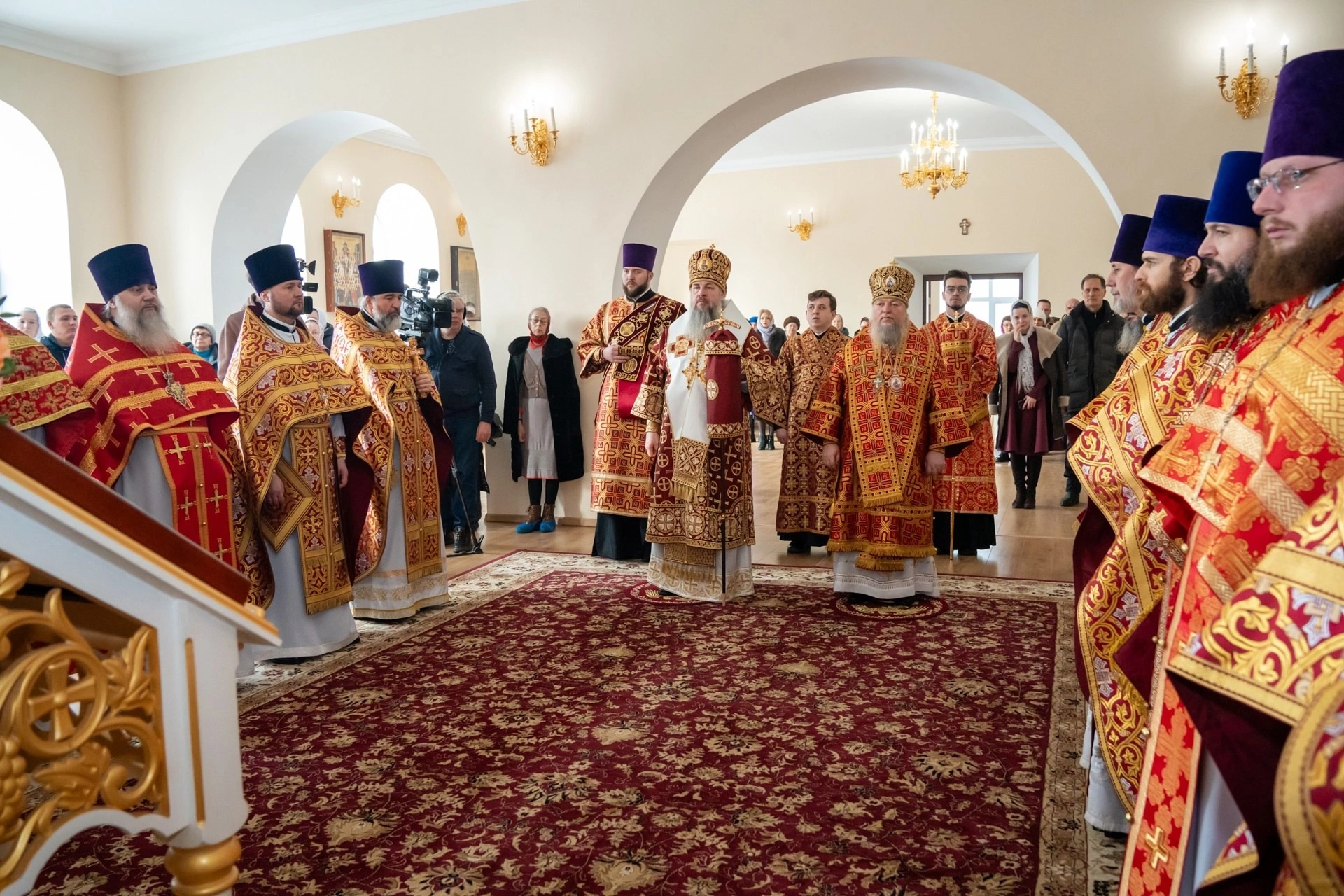 Протоиерей Александр Филиппов сослужил митрополиту Серафиму за литургией в Воскресенском храме при Пензенском епархиальном управлении