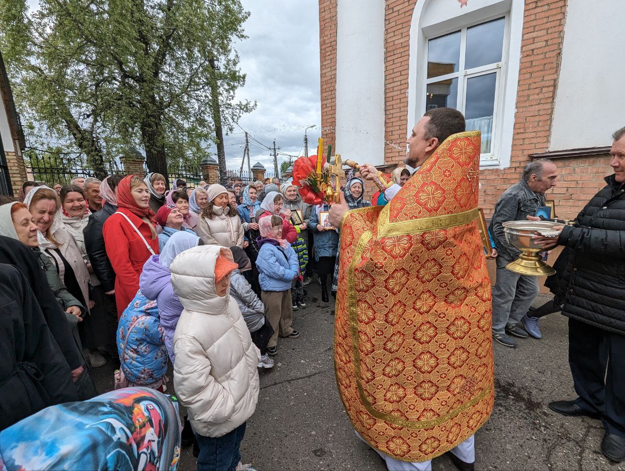 Богослужения в день Антипасхи