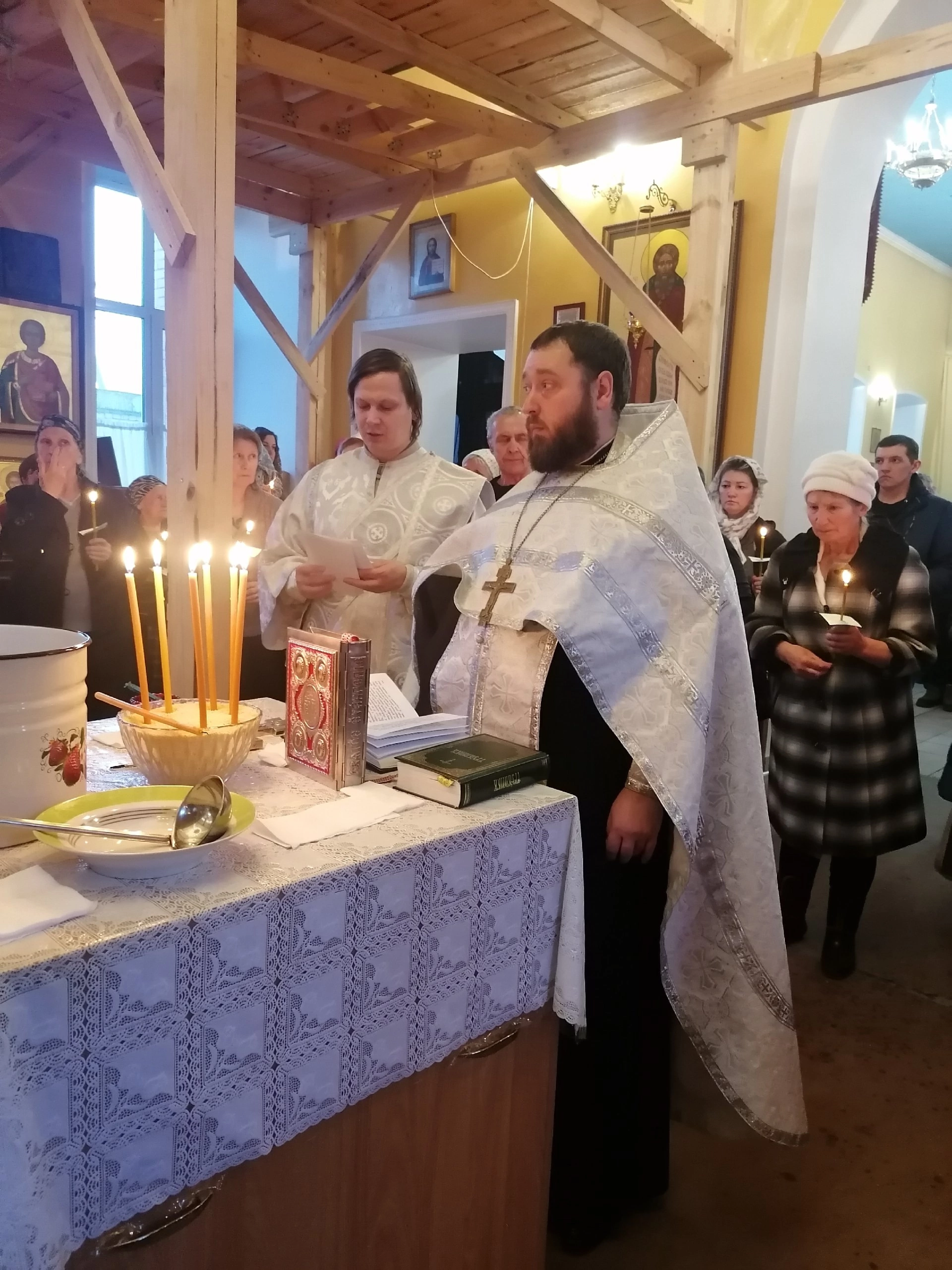 Протоиерей Александр Филиппов совершил Таинство Соборования 