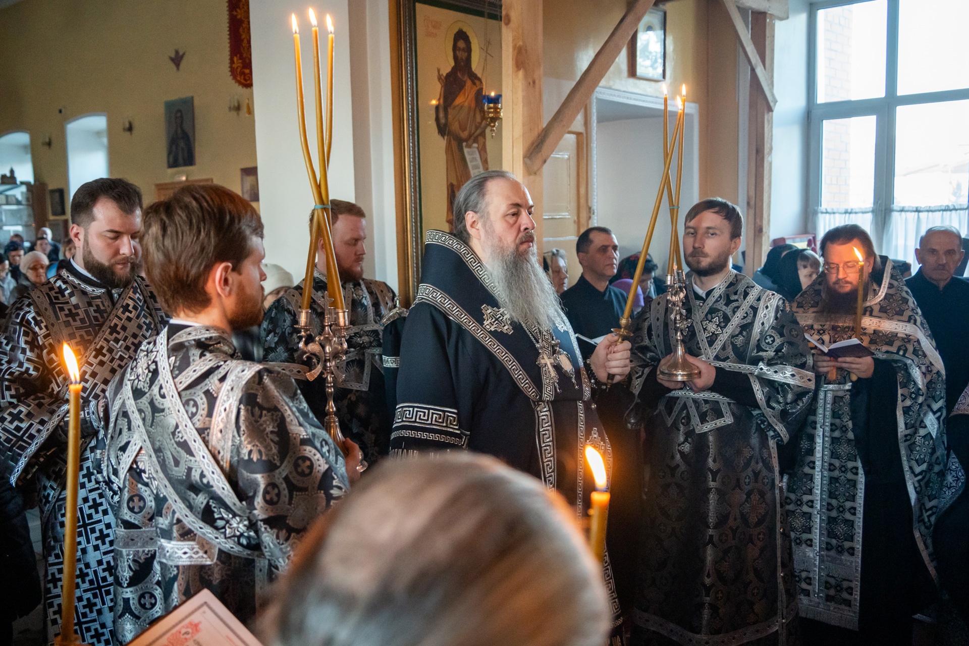 Митрополит Серафим совершил чин Пассии в нашем храме   