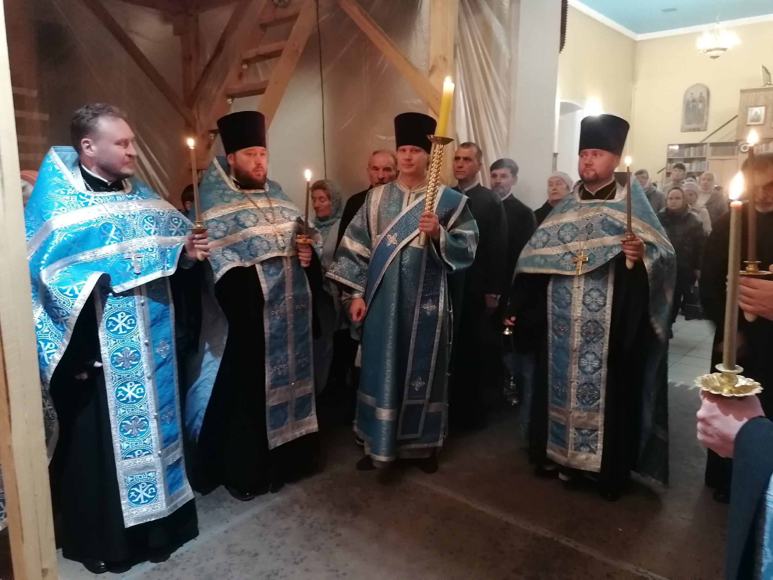 Всенощное бдение в канун праздника Покрова Пресвятой Богородицы