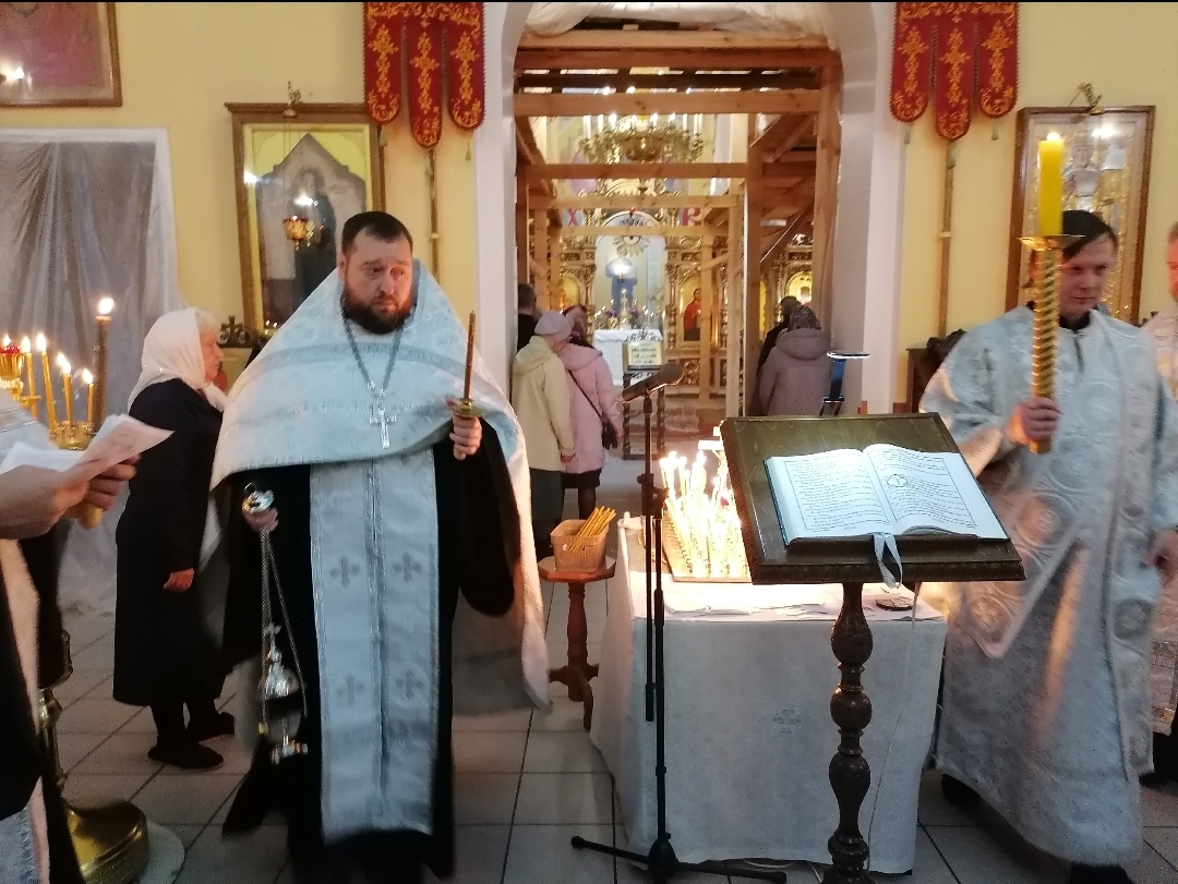 Вечернее богослужение в канун Димитриевской родительской субботы