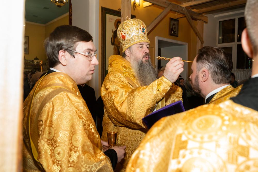 В канун престольного праздника митрополит Серафим совершил всенощное бдение в нашем храме