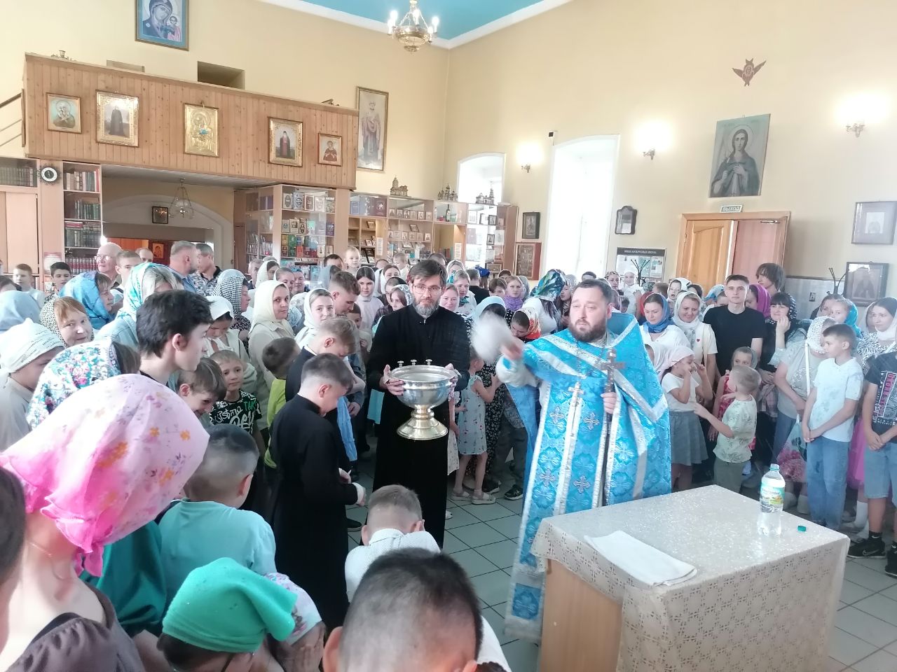 Богослужения в Неделю 12-ю по Пятидесятнице